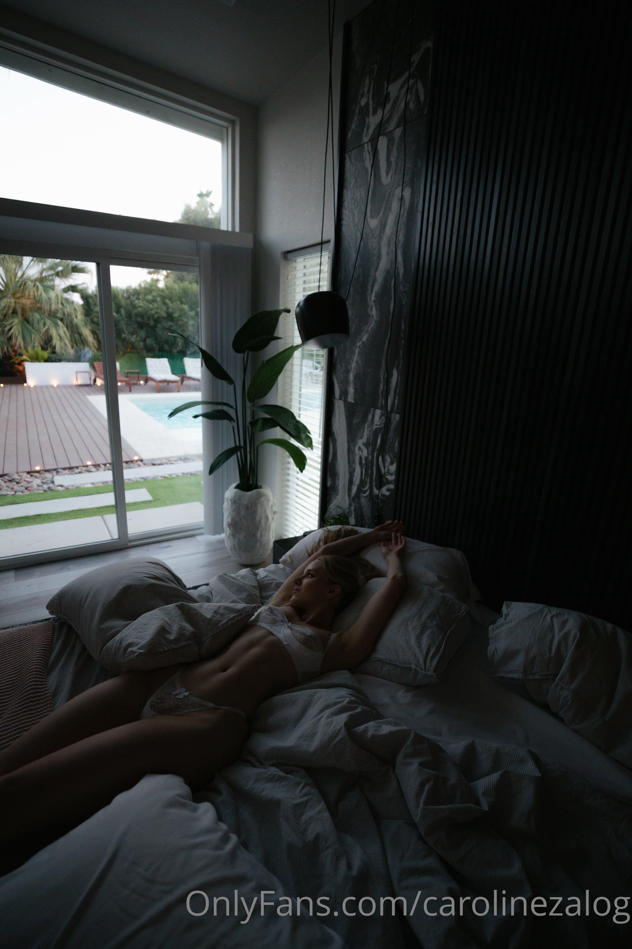 Caroline Zalog / carolineivyyy / carolinezalog Nackte OnlyFans Leaks 1