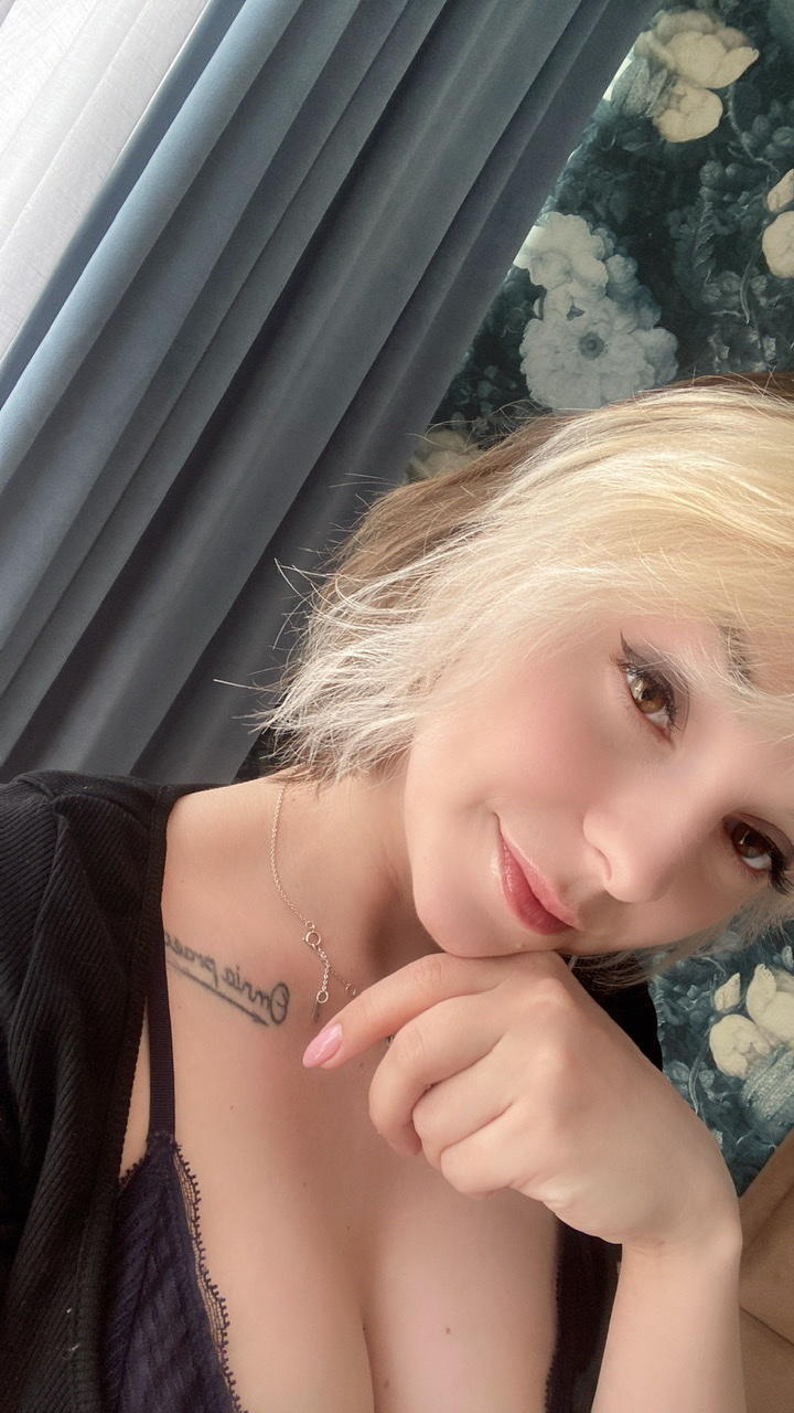 dear.iris Nackte OnlyFans Leaks 1