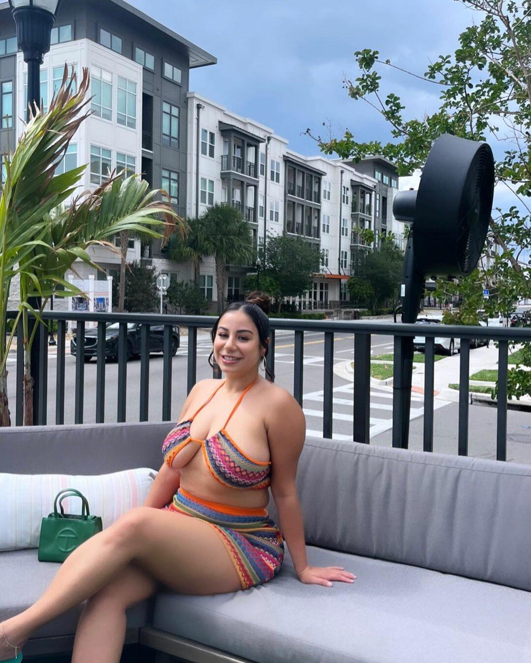Destiny Rodriguez / love_lessdest / thicklilbishh Nackte OnlyFans-Leaks 1
