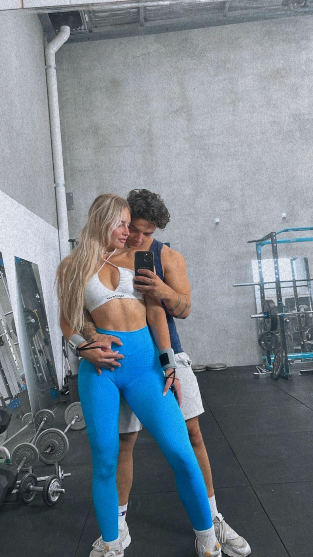 Emma Hartley / blondeyy101 / theduette22 Nackte OnlyFans Leaks 1