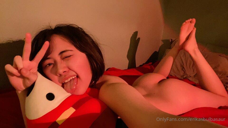 ErikasBulbasaur / picachu404 Nackte OnlyFans Leaks 1