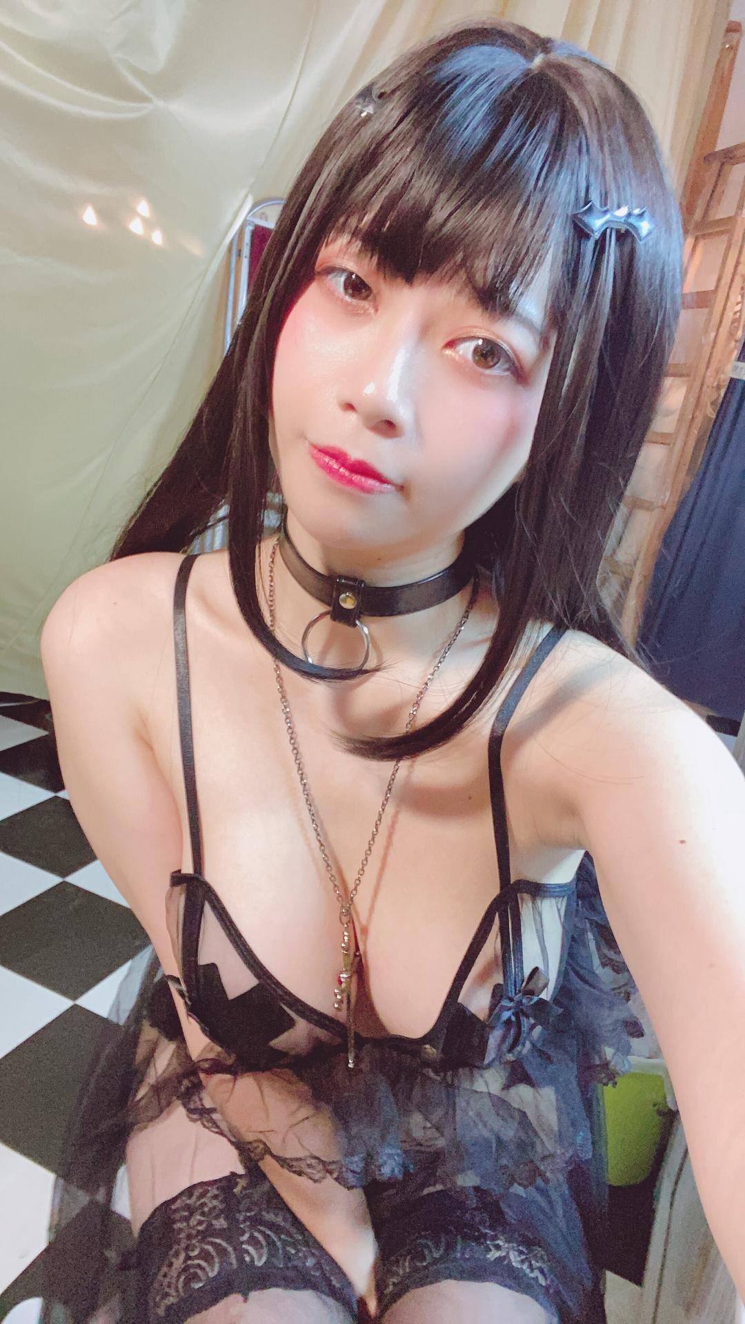 Hieey (海爾陛下 / Hieey.Heika / hieeyheika Nackte Patreon-Leaks 1
