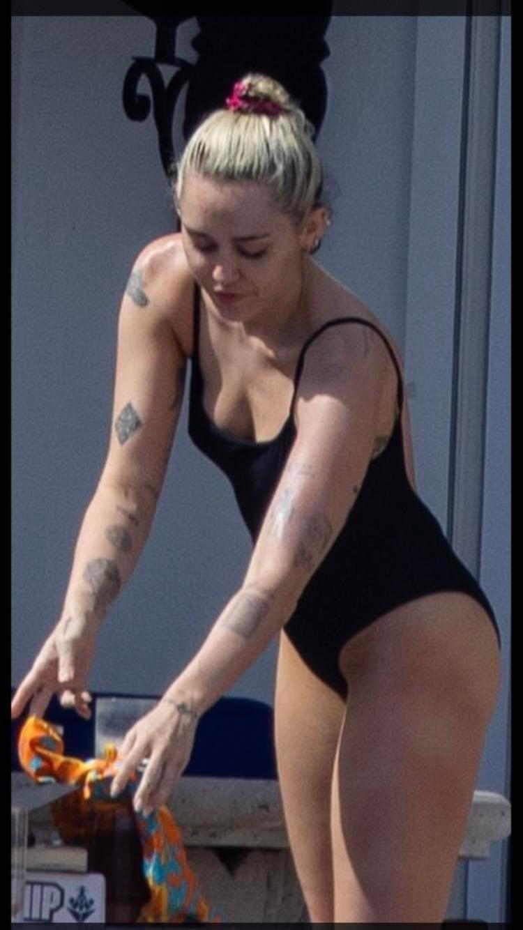 Miley Cyrus / mileycyrus Nackte OnlyFans Leaks 1