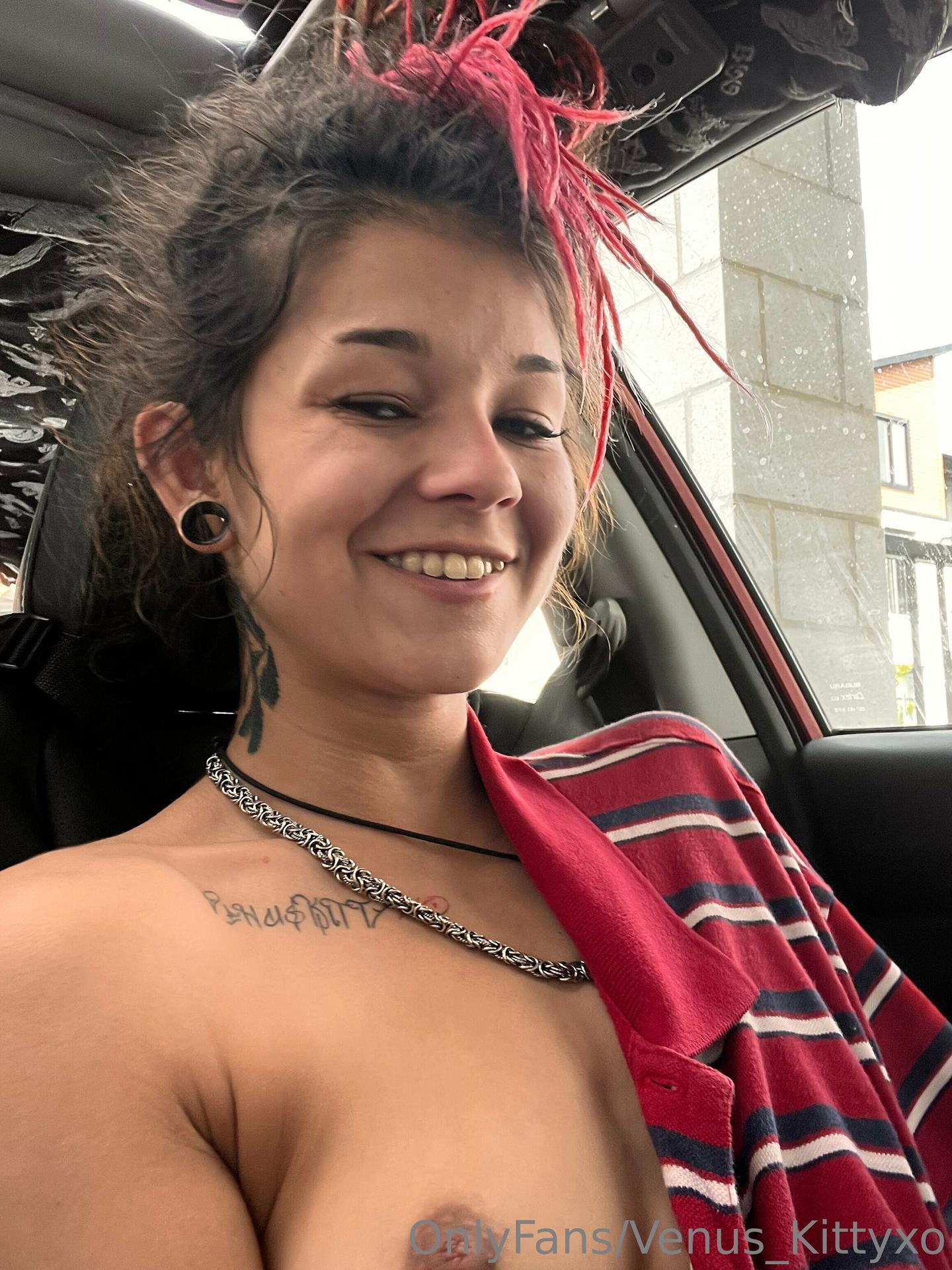 venus_kittyxo Nude OnlyFans Leaks 1
