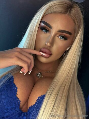adelebee / adele.bee Nackt-Leaks OnlyFans Foto 15