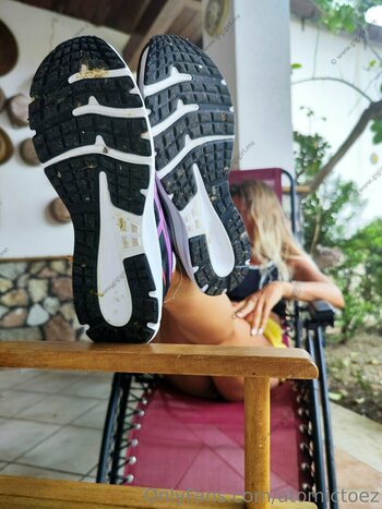 atomictoez / atomictoezz Nackt-Leaks OnlyFans Foto 15