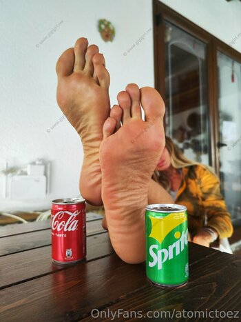 atomictoez / atomictoezz Nackt-Leaks OnlyFans Foto 25