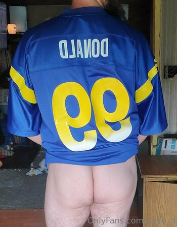 code_d Nackt-Leaks Foto 20