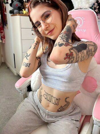 https.kiiro / irlkiiro Nackt-Leaks OnlyFans Foto 3