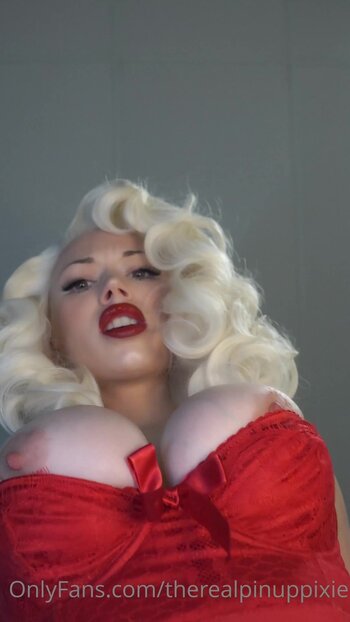 Pineup Pixie / Bianca Blakney 2 / pinuppixietm / therealpinuppixie Nackt-Leaks OnlyFans Foto 15