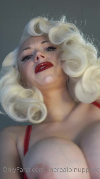 Pineup Pixie / Bianca Blakney 2 / pinuppixietm / therealpinuppixie Nackt-Leaks OnlyFans Foto 19