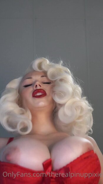 Pineup Pixie / Bianca Blakney 2 / pinuppixietm / therealpinuppixie Nackt-Leaks OnlyFans Foto 22