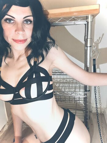Rubyrailed / mxrubyrailed / ruby.jade.sapphire Nackt-Leaks OnlyFans Foto 1