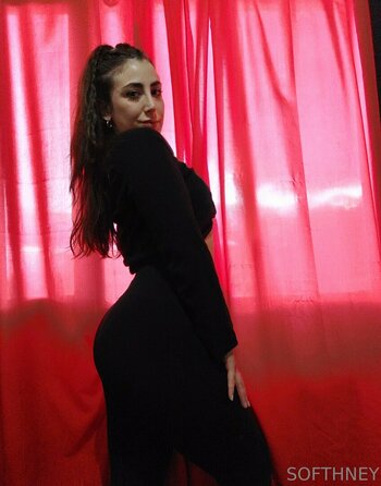 softhney Nackt-Leaks Foto 15
