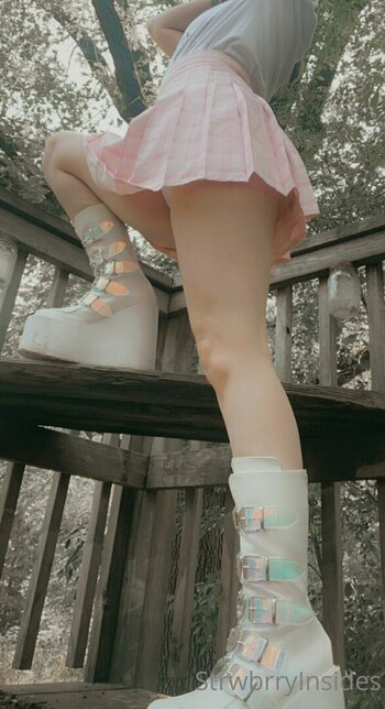 viinusflytrap Nackt-Leaks Foto 9