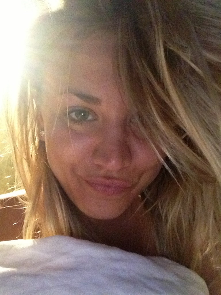 Kaley Cuoco Nackt Durchgesickert 02
