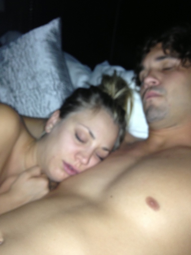 Kaley Cuoco Nackt Durchgesickert 11