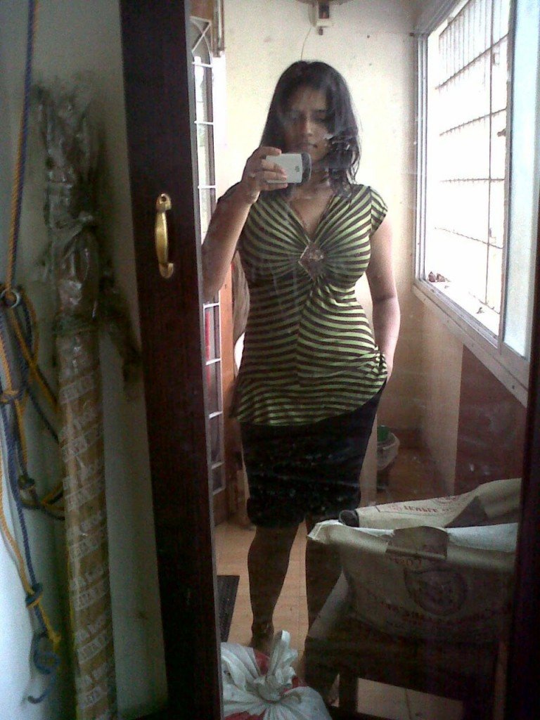 Vasundhara Kashyap Nackt 015