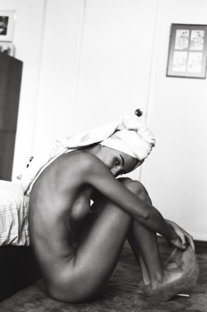 Elyse Taylor Naked 04