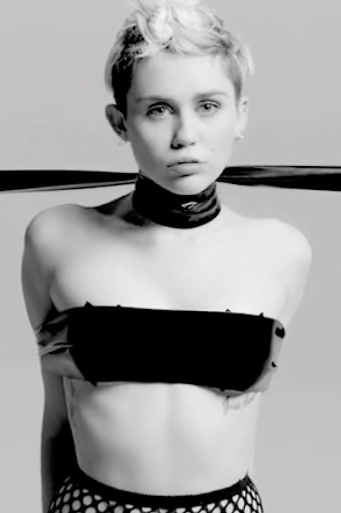 Miley Cyrus sexy für das Pornofestival 02