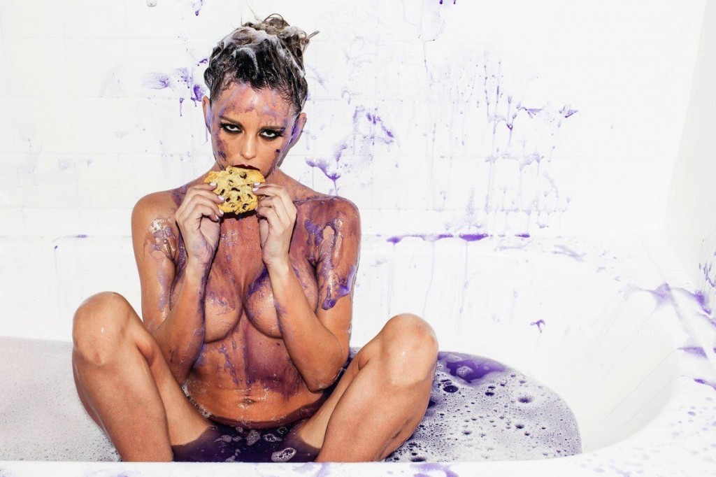 Lindsay Hancock Nackt 01