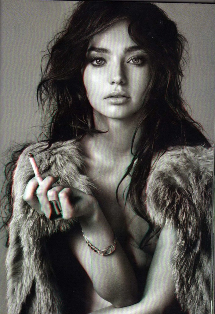 Miranda Kerr Topless 3D 11