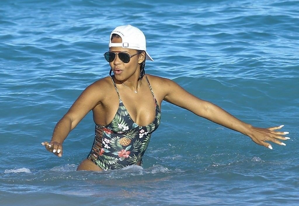 Christina-Milian-in-a-Swimsuit-28