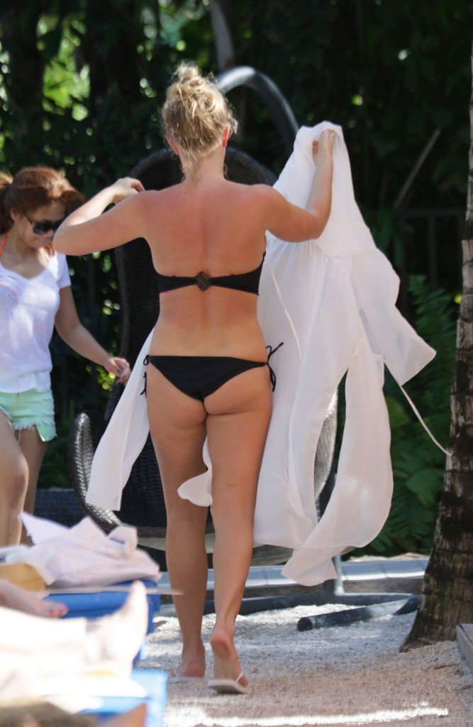 Aisleyne Horgan-Wallace im Bikini 9