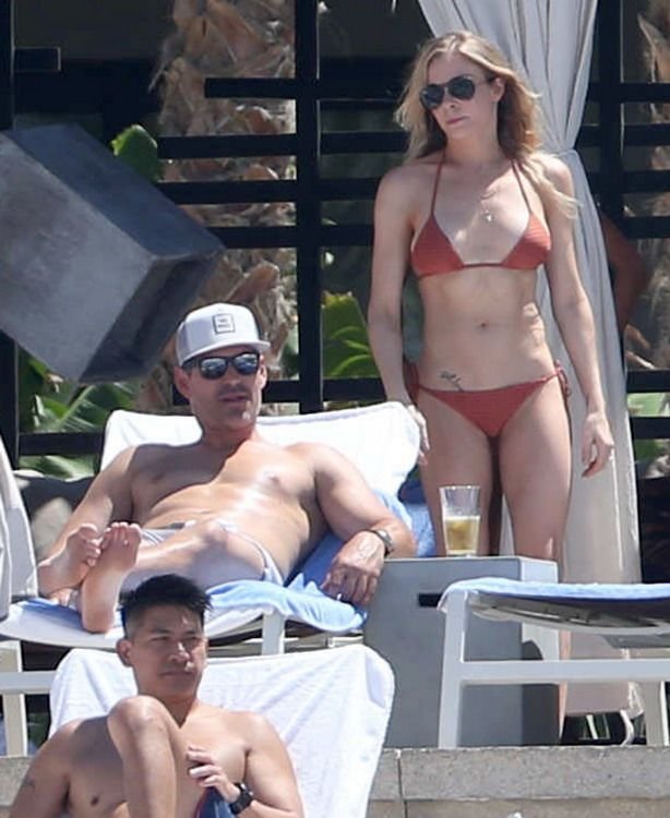 LeAnn Rimes in a Bikini 34