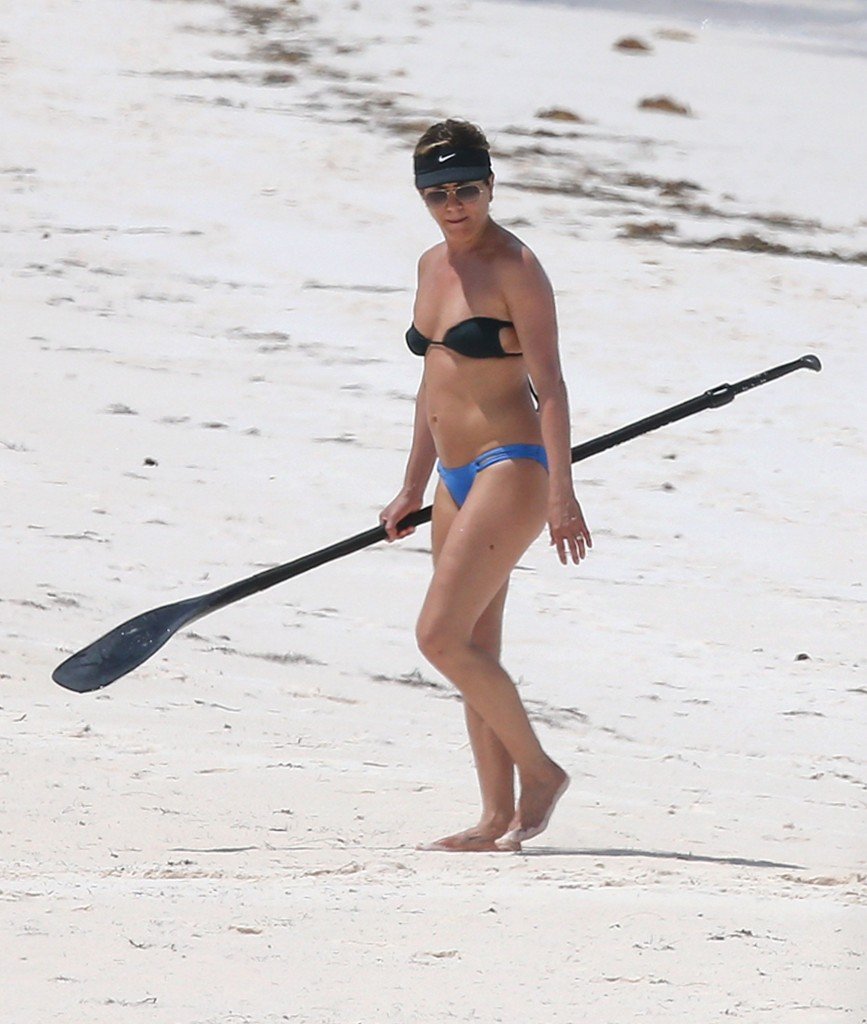 Jennifer Aniston im Bikini 12