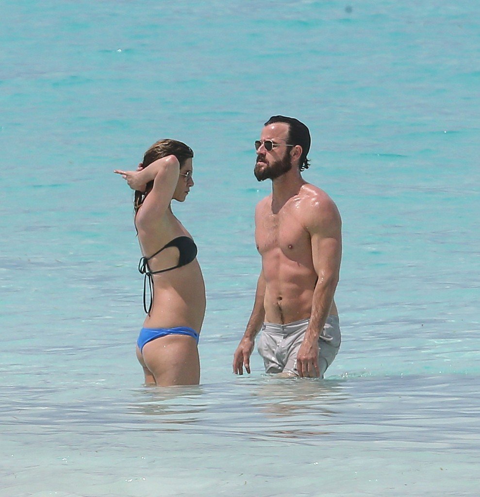 Jennifer Aniston im Bikini 14