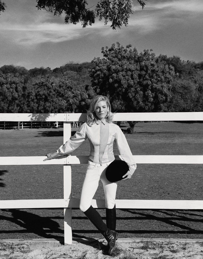 Sienna Miller Sexy & Topless 9
