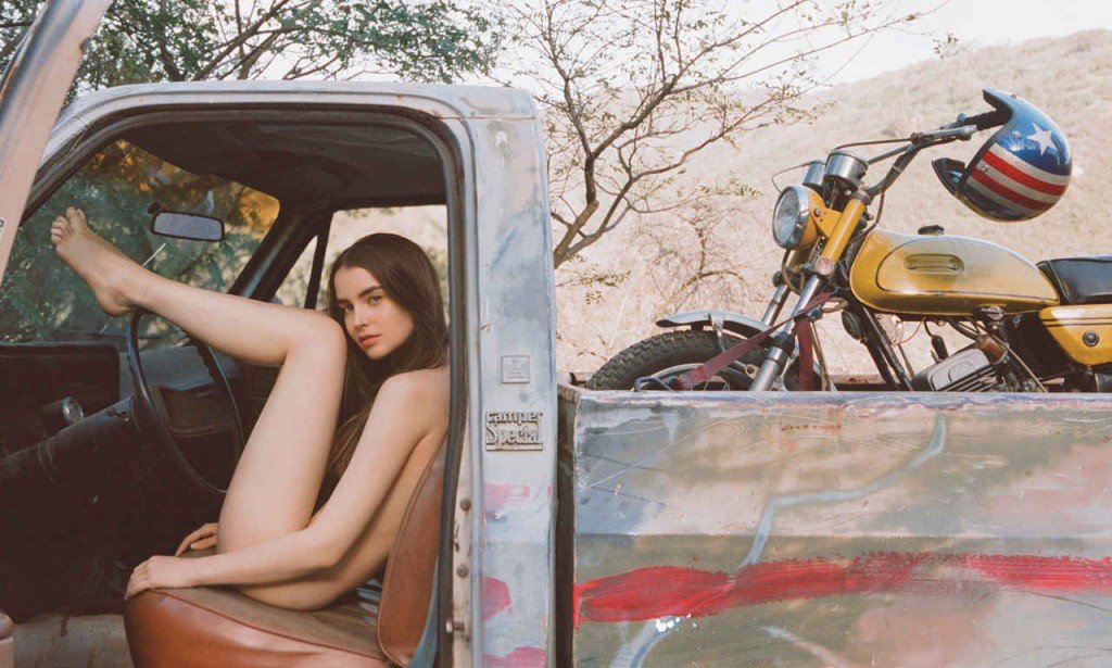 Ali Michael Nude & Sexy 6