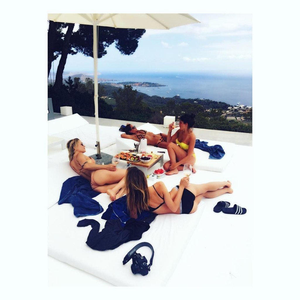 Kate Hudson im Bikini 1
