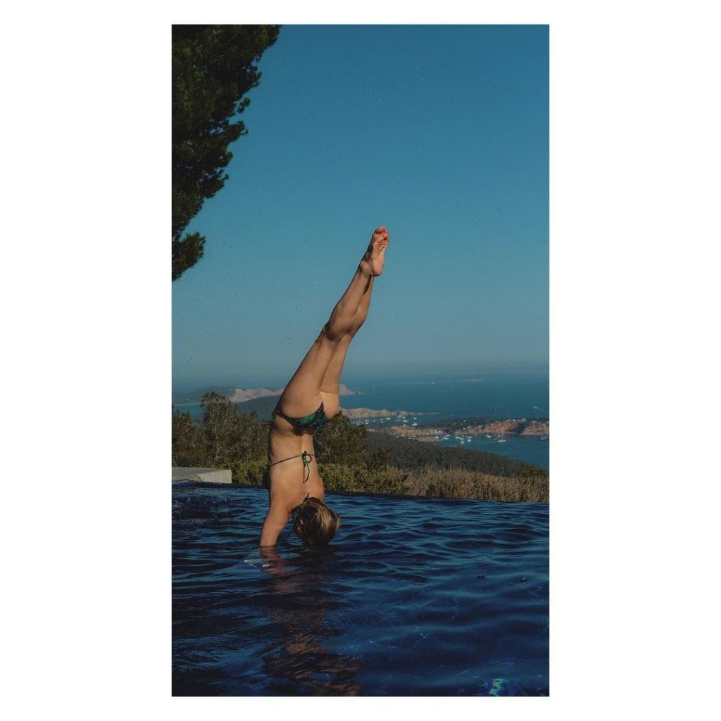 Kate Hudson im Bikini 2