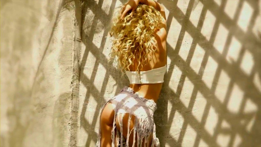 Candice Swanepoel Nude & Sexy thefappening.so 23