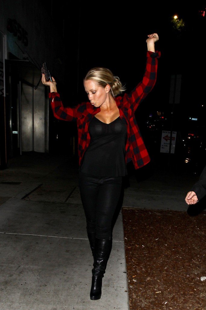 Kendra Wilkinson Durchsichtig 14