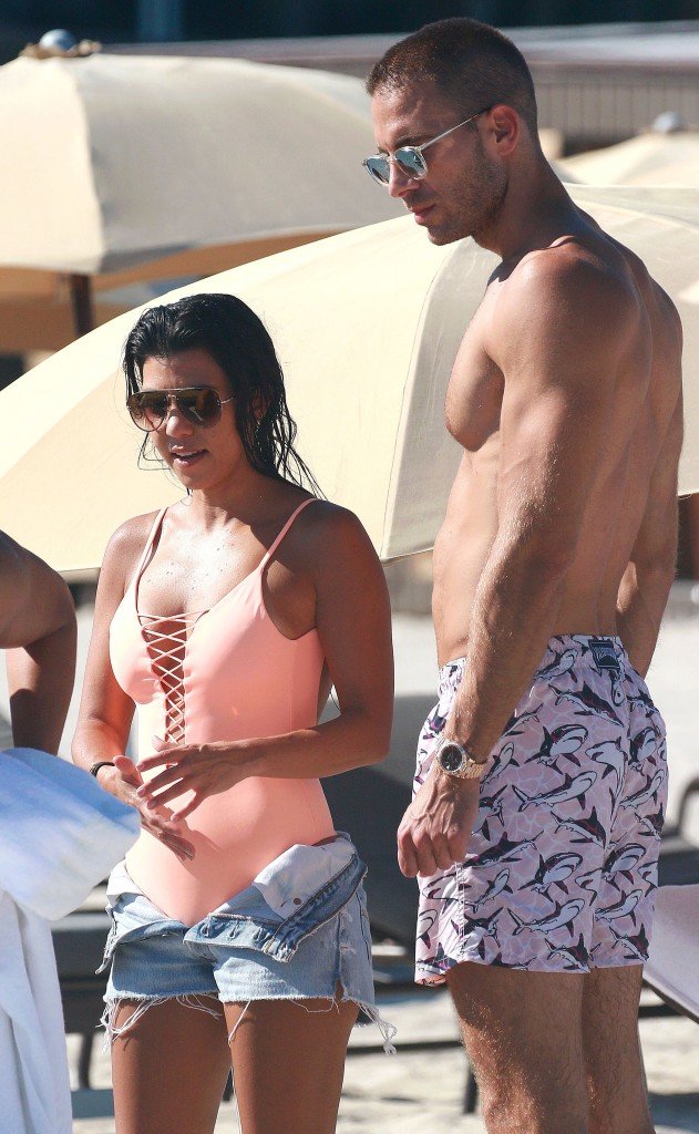 Kourtney Kardashian Sexy thefappening.so-24