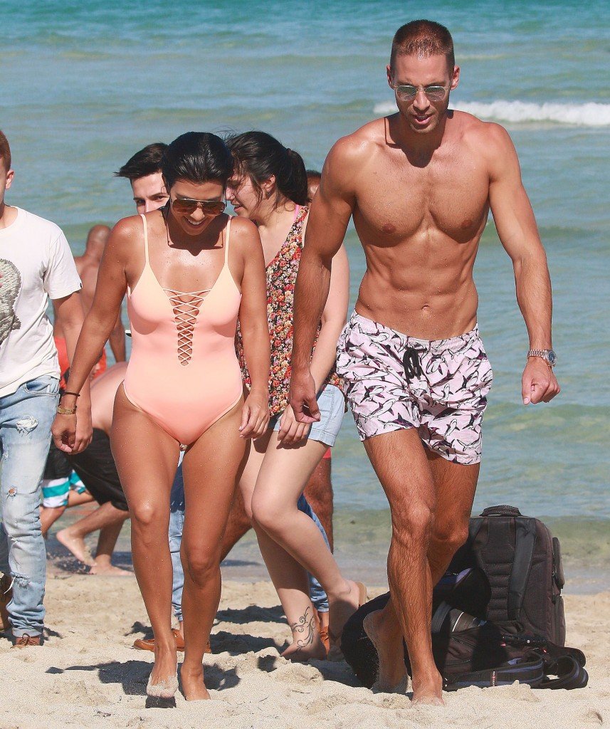 Kourtney Kardashian Sexy thefappening.so-37