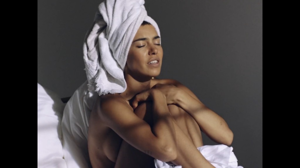 Alina Süggeler Nackt & Sexy 2