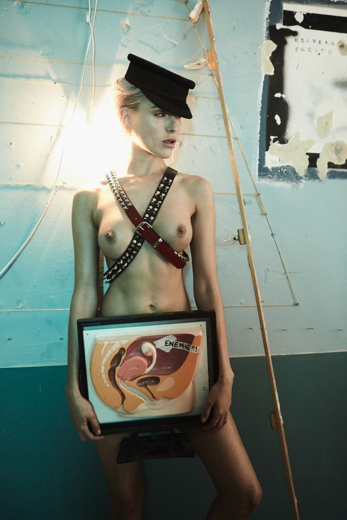 Tiffany Winteler Nackt - 1
