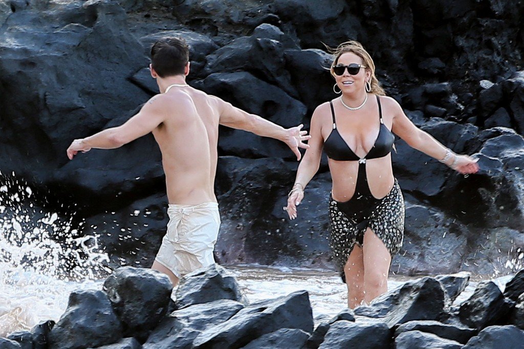 Mariah Carey Nip Slip 45