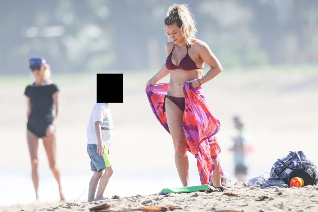 Hilary Duff Sexy thefappening.so 44