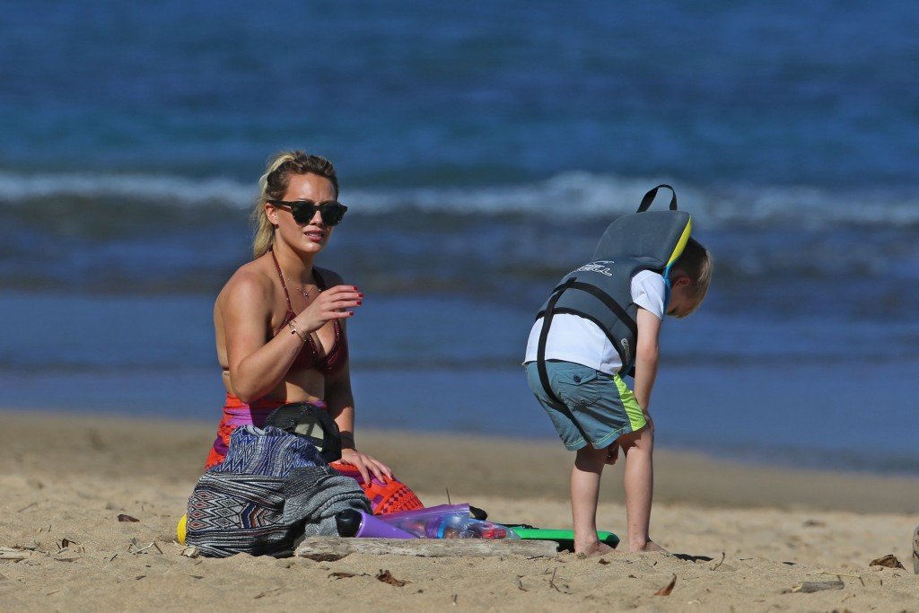 Hilary Duff Sexy thefappening.so 55