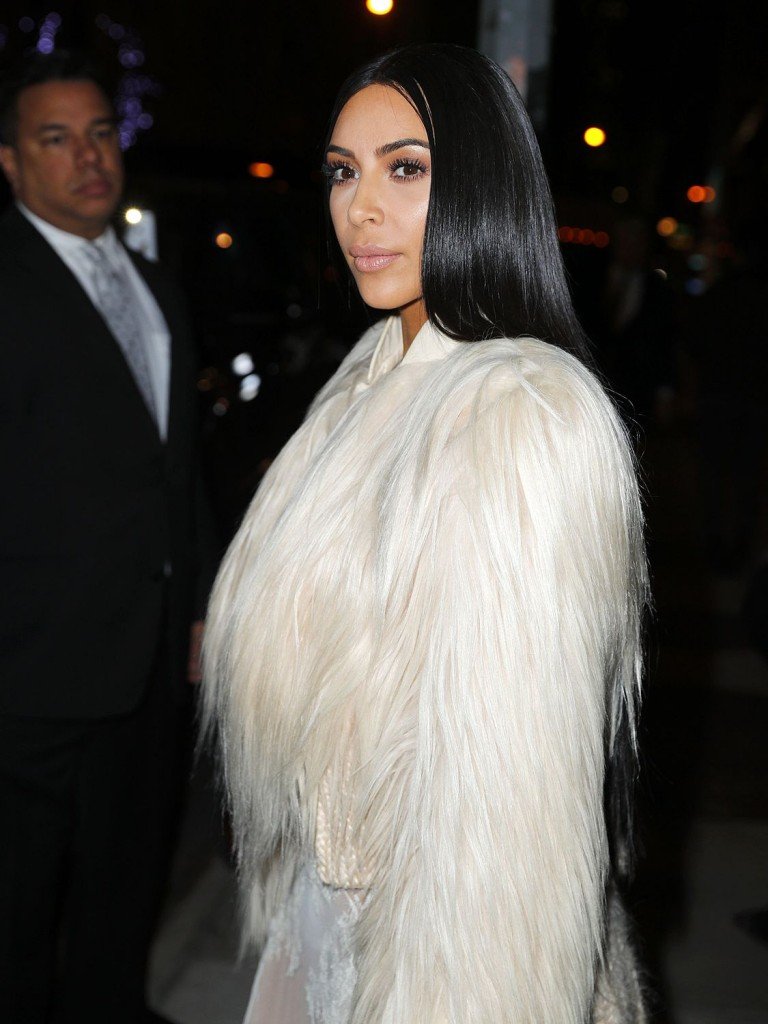 Kim Kardashian and Kendall Jenner Sexy thefappening.so 43