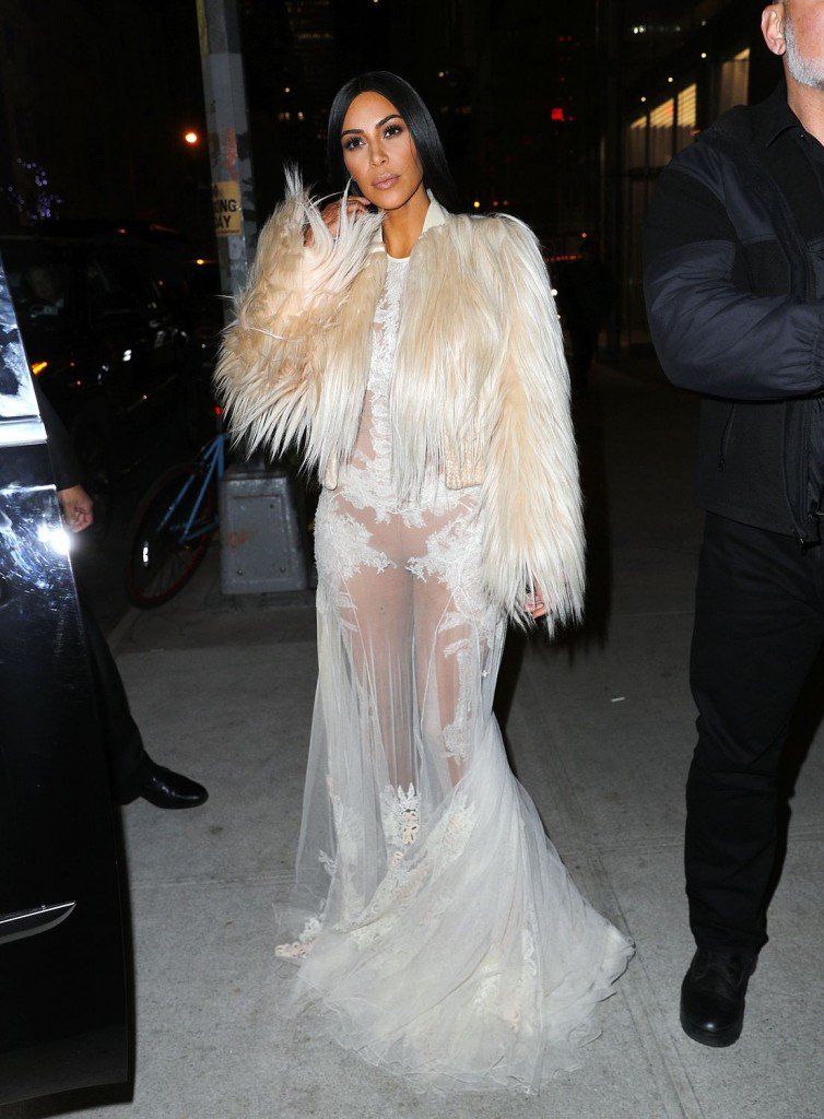 Kim Kardashian and Kendall Jenner Sexy thefappening.so 48