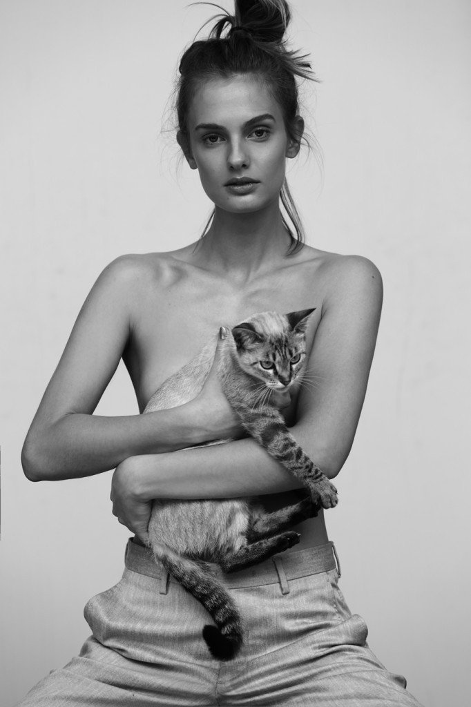 "Frauen und Katzen tun, was sie wollen, und Männer und Hunde sollten sich entspannen und sich an die Idee gewöhnen." Robert A. Heinlein