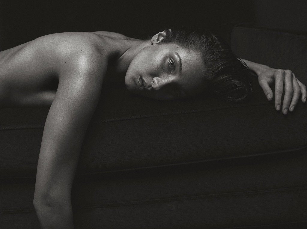 Bella Hadid oben ohne & sexy 11