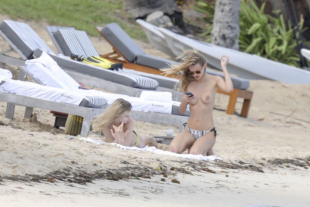 Edita Vilkeviciute Topless Sexy thefappening.so 13