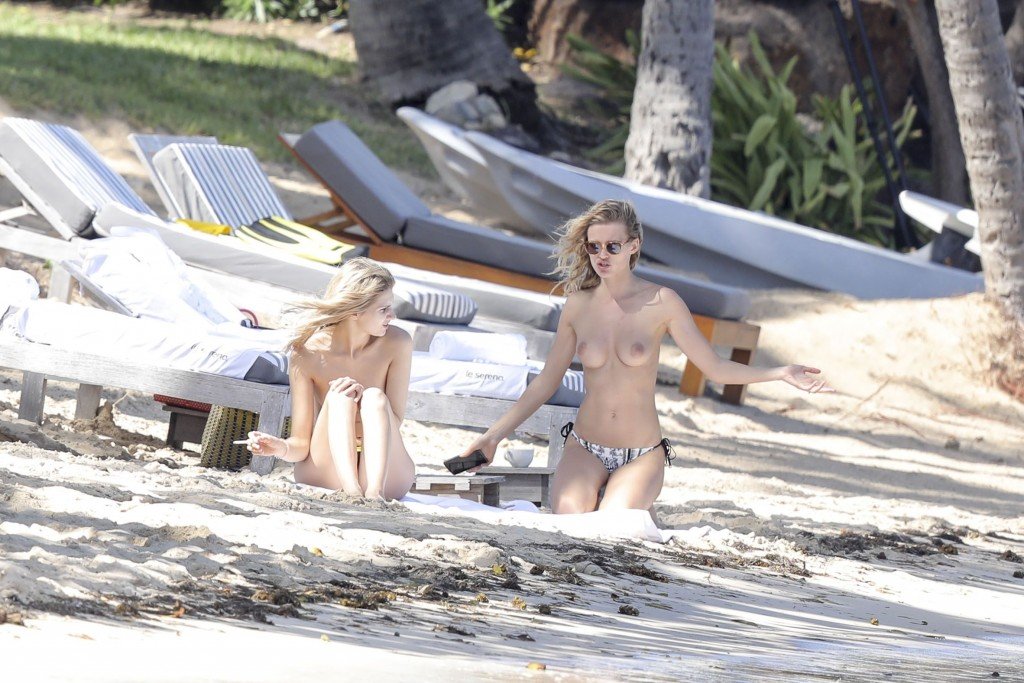 Edita Vilkeviciute Topless Sexy thefappening.so 8